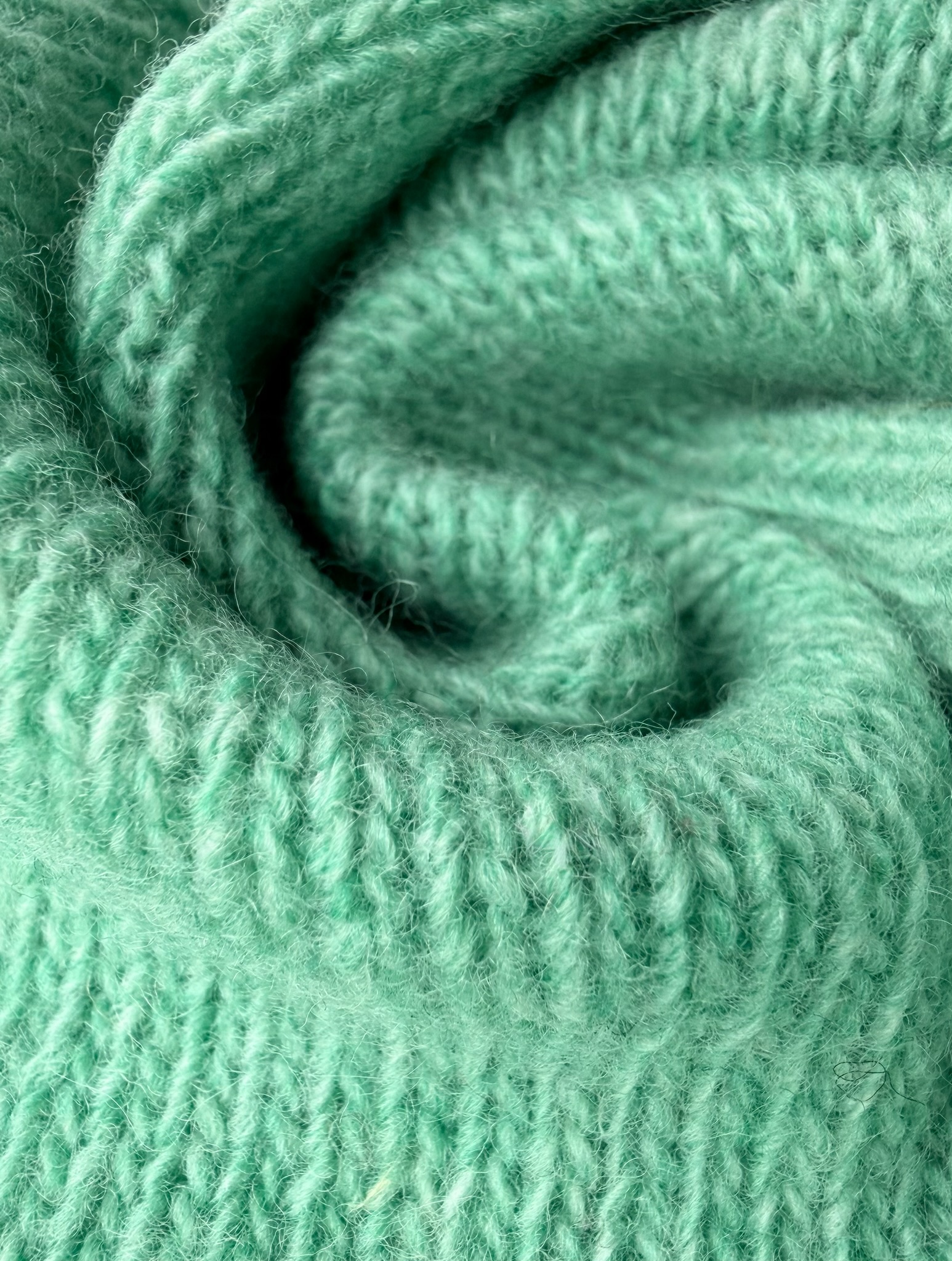 Botto Poala 1/15*2 (750m/100g)  – 100 % Lana Merino Supergeelong Verde salvia melange foto 3